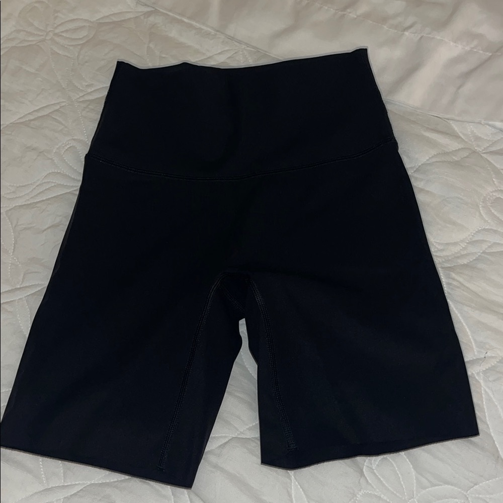 Black Women's High-Waisted Shorts 7” inseam